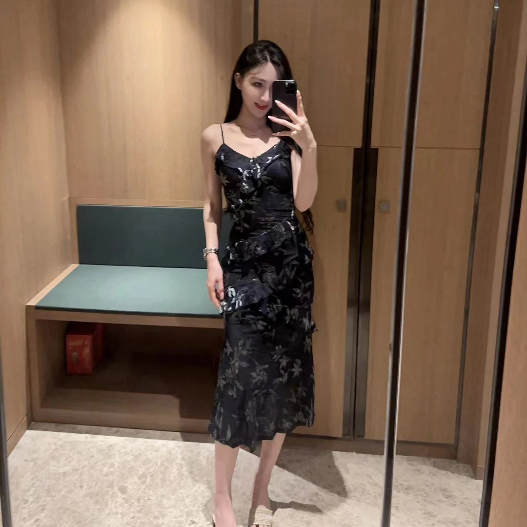 碎花不规则荷叶边收腰褶皱修身显瘦吊带连衣裙