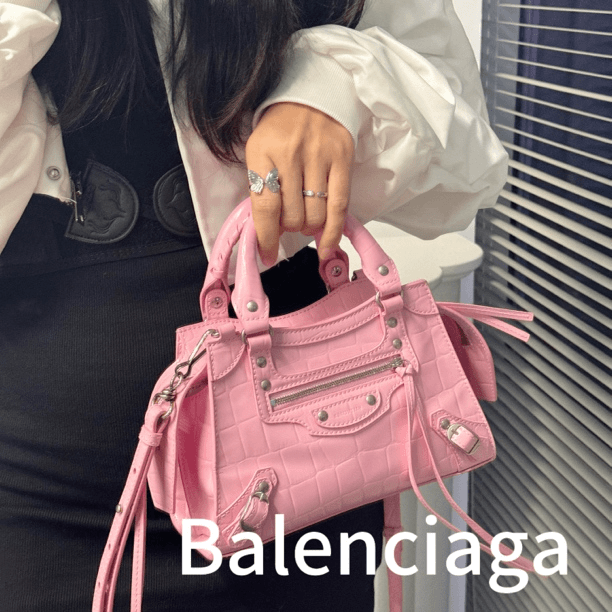 95新 Balenciaga/巴黎世家 优尔奢侈品粉色机车包