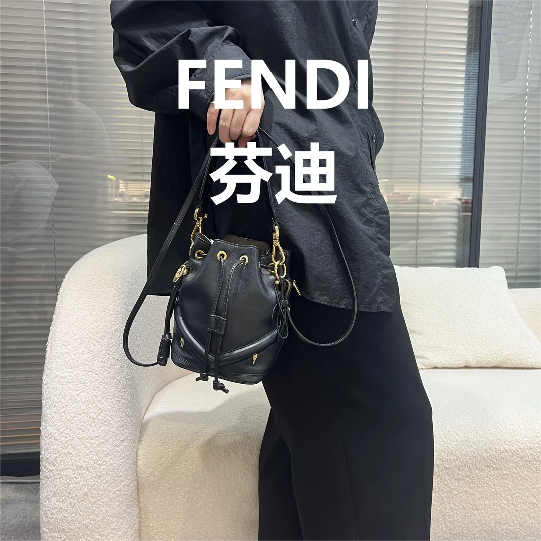 95新 FENDI/芬迪 黑色小水桶手提斜跨包/甜甜优选/51743