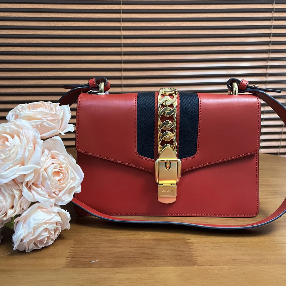 95新 GUCCI/古驰 红色中号塞尔维亚单肩斜跨包/优尔严选/55942