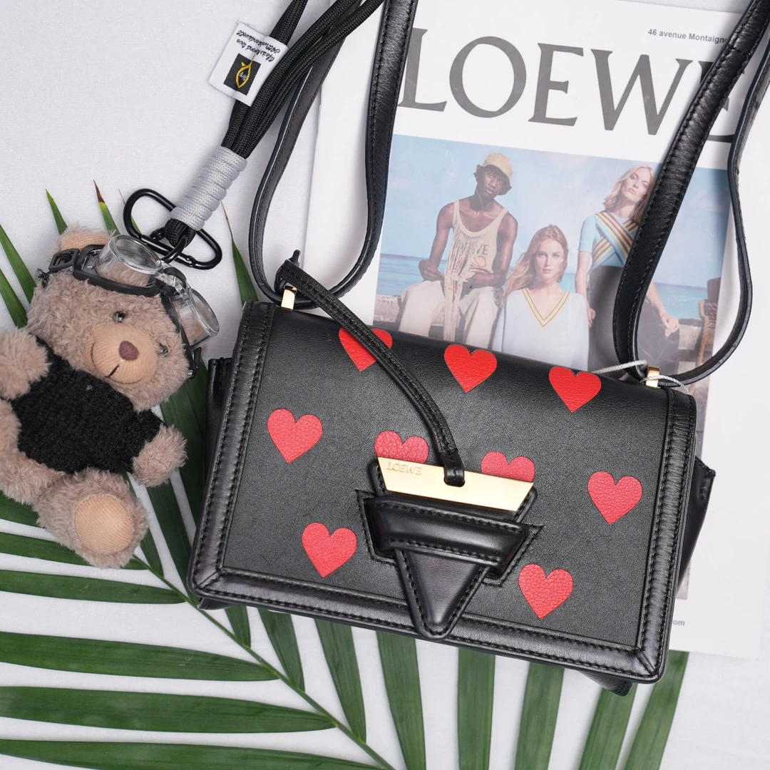 95新 LOEWE/罗意威 97新/爱心限定斜跨包/优尔严选/54866