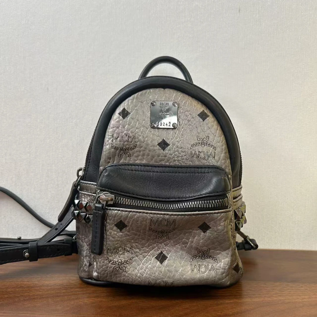 95新 MCM mini银色铆钉双肩包/优尔严选/70083