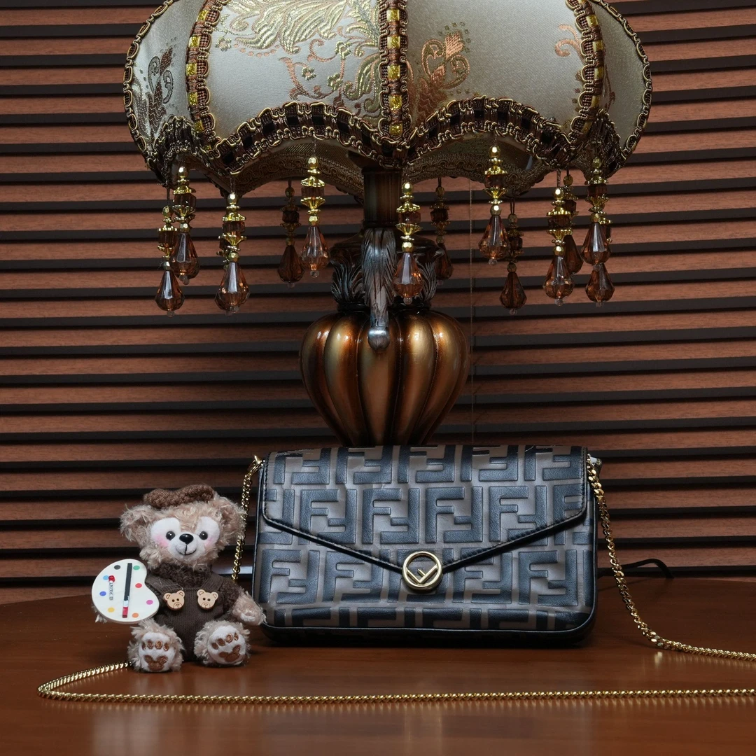 95新 FENDI/芬迪 棕色手提包/优尔严选/51033