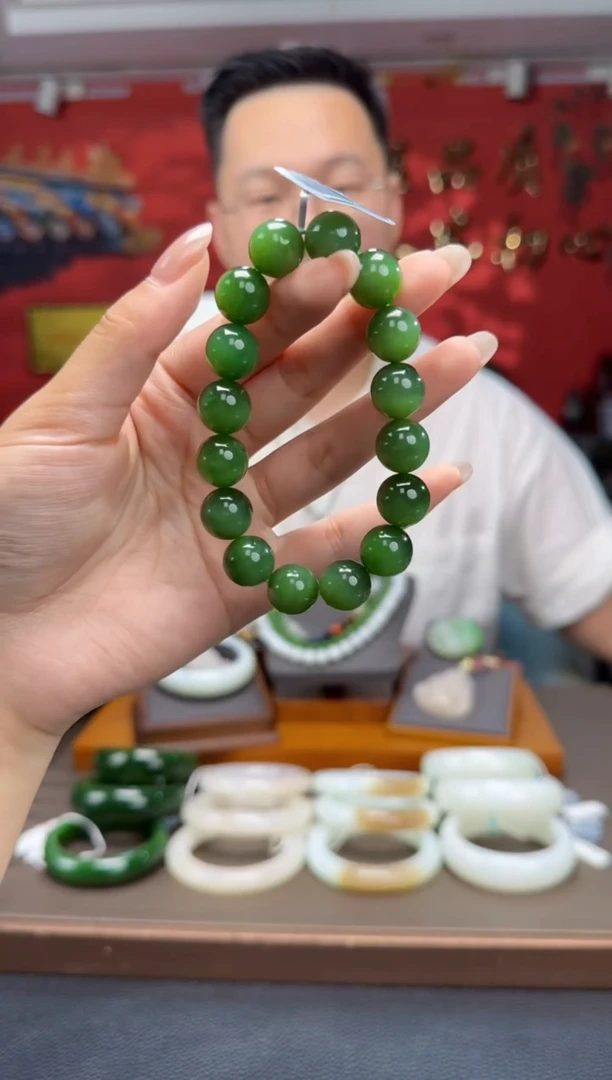 【闪购商品】和田玉手串未镶嵌碧玉猫单圈手串