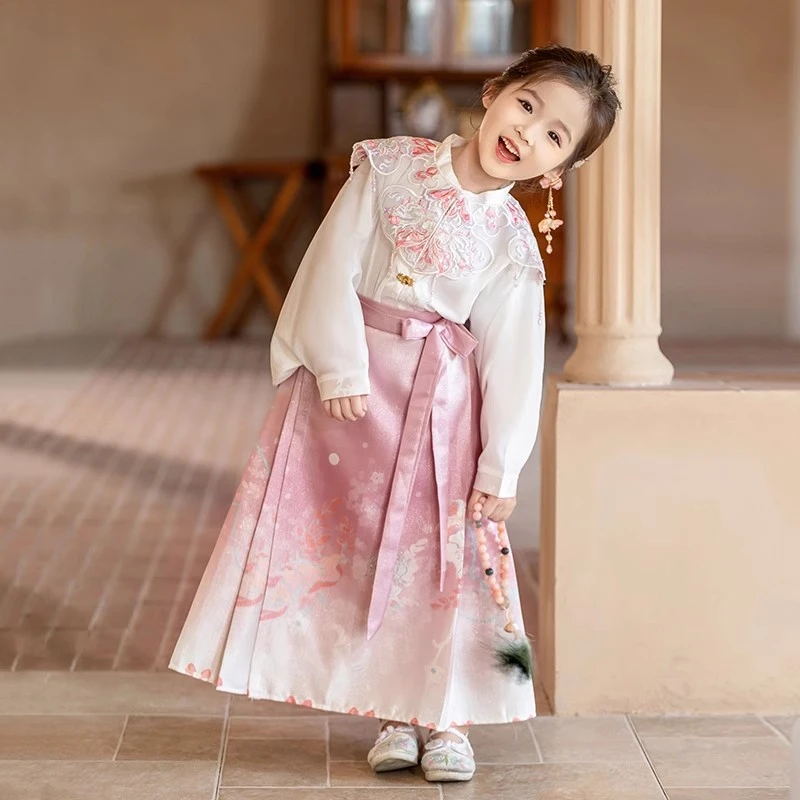 女童马面裙套装2025春秋季粉色新中式云肩汉服国风古装女大童唐装