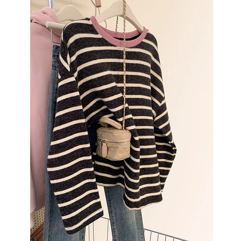 胖妹妹200斤大码慵懒风条纹加厚磨毛长袖打底衫女秋冬显瘦T恤上衣