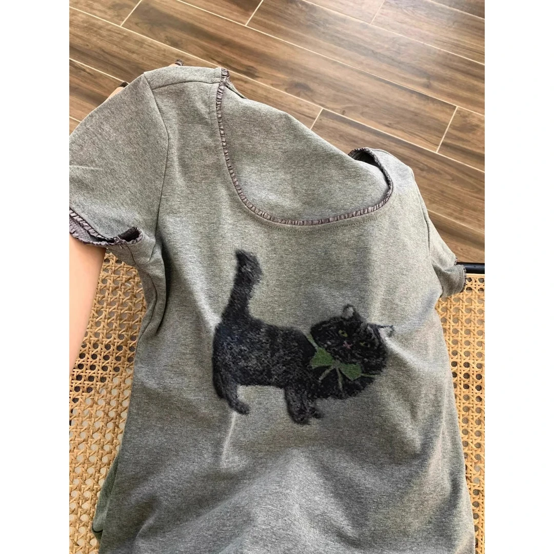 胖妹妹夏季大领口猫咪正肩木耳边灰色短袖T恤女新款显瘦百搭上衣