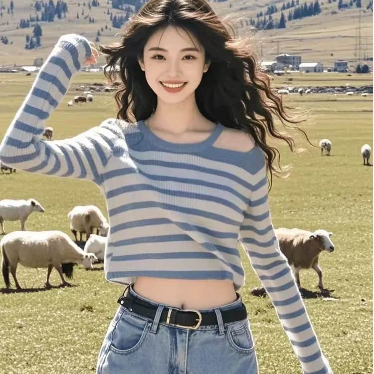 秋冬女装时髦洋气露肩长袖条纹针织衫女秋季打底毛衣短款内搭上衣