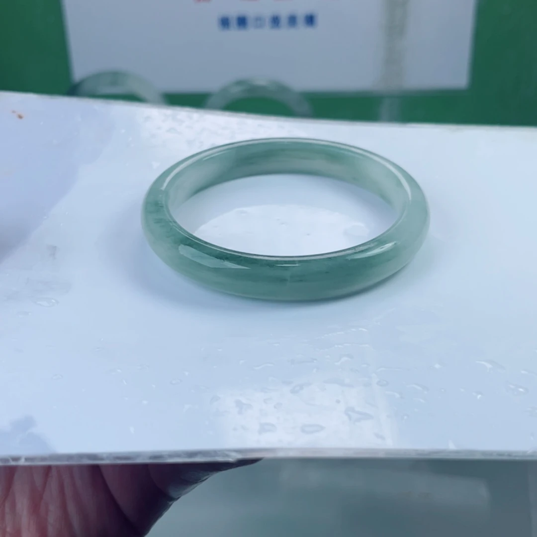 【闪购商品】定制石英质玉手镯未镶嵌翱****?