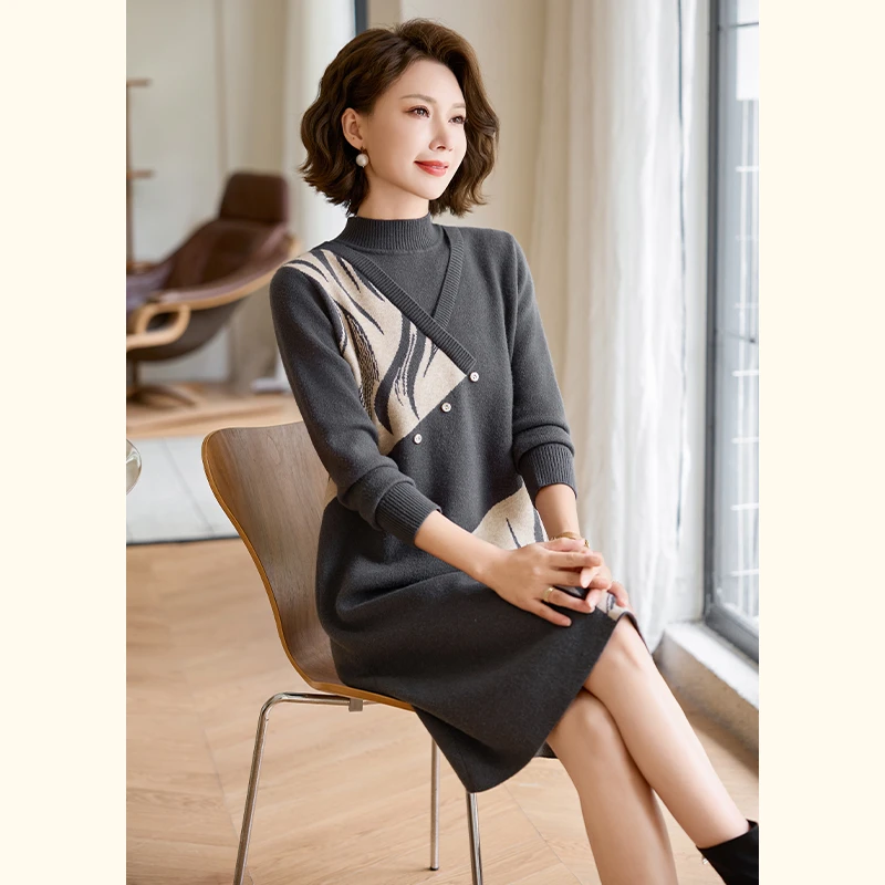 中年妈妈冬装半高领连衣裙2025新款洋气中老年女装针织毛衣长裙子