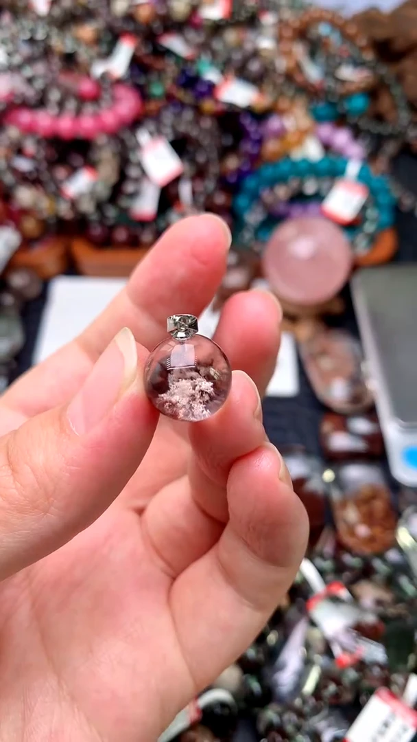 【闪购商品】水晶吊坠(赠链)合金天然150