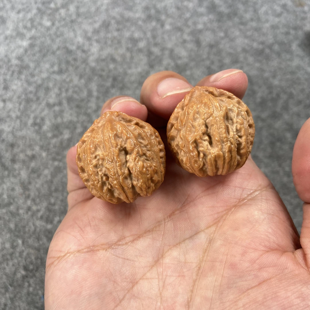 文玩核桃手捻 矮闷 已打底尺寸约2.6cm