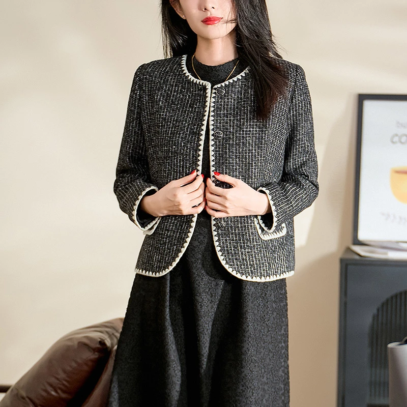 迪欧芙2024秋冬新款女黑色高级百搭优雅气质保暖外套#QWT87436