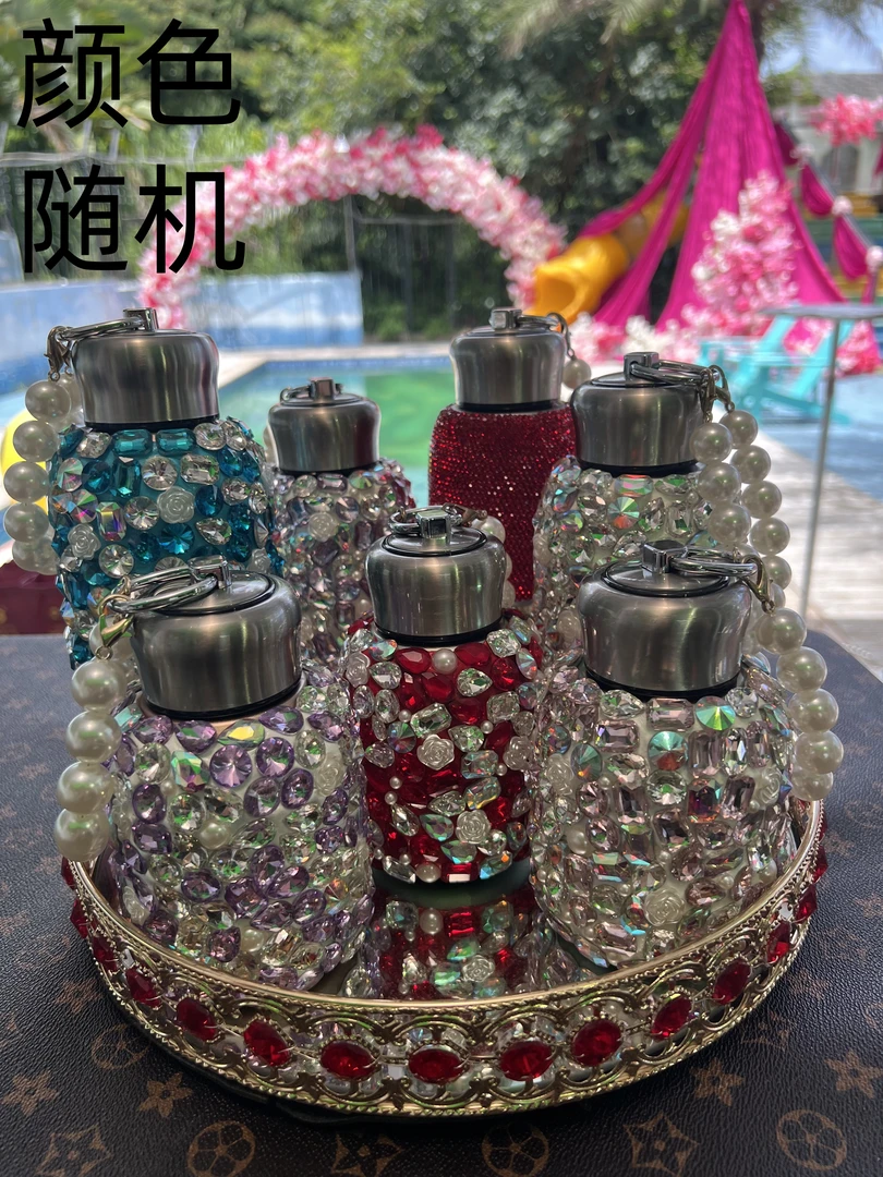 时尚精美杯子