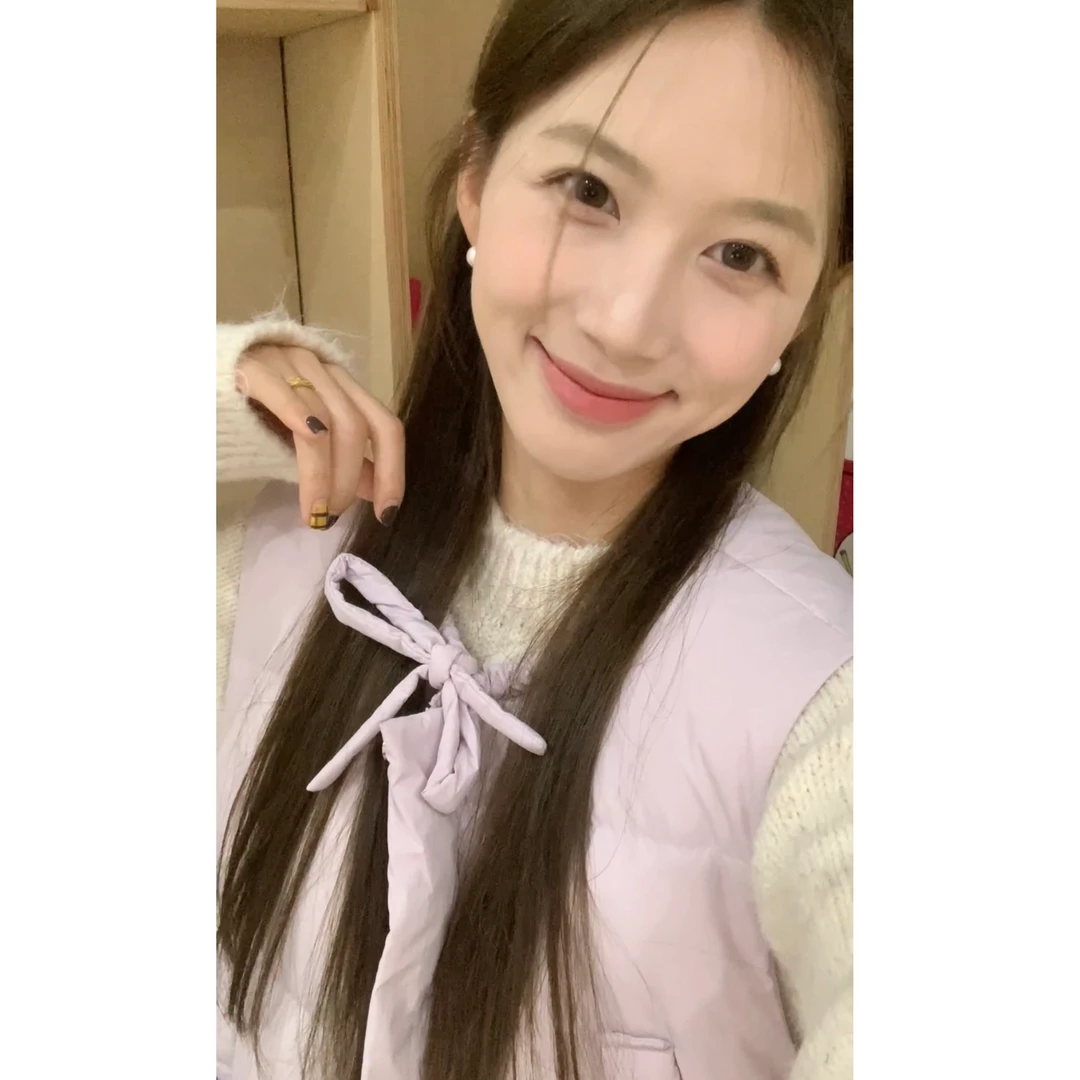 [YS] 甜美系带羽绒马甲~ X230