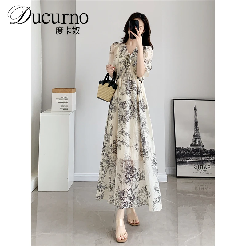 法式碎花连衣裙女装2025复古夏款轻奢高级感夏季收腰显瘦气质裙子