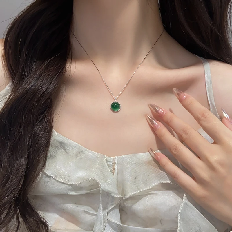 链子925银玻璃 925绿珠珠项链女2025新款复古法式吊坠古风绿坠子