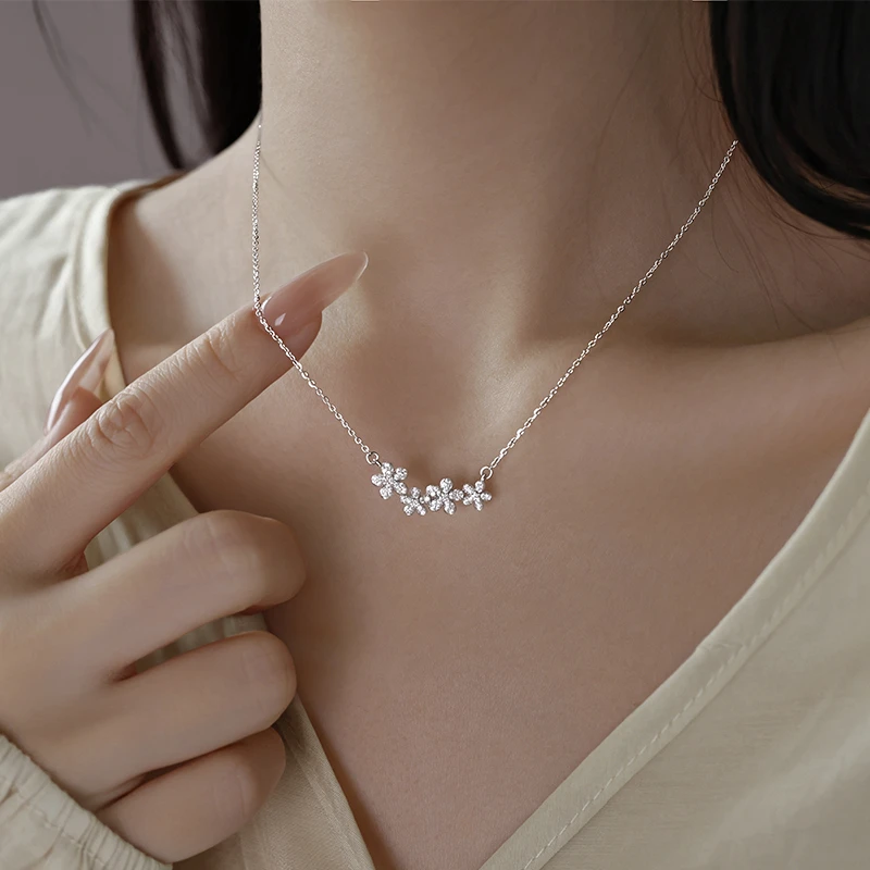 链子925银 时尚简约花朵精致锁骨链女生2025轻奢小众通勤百搭项链