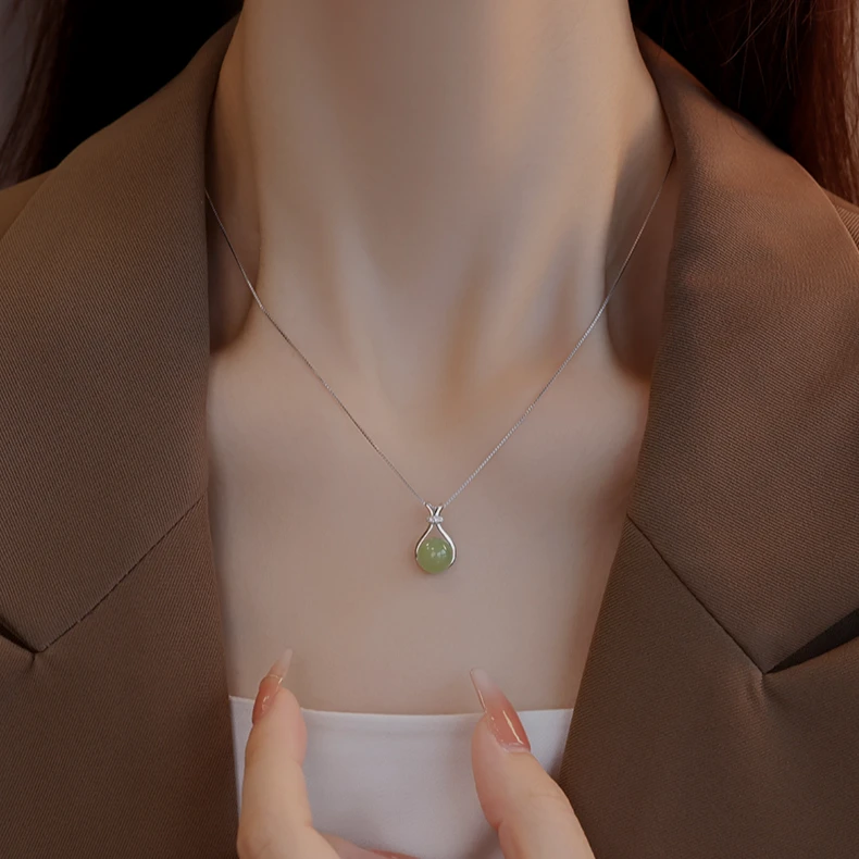 925银福袋和田玉项链女生轻奢小众气质锁骨链简约法式ins精致颈链