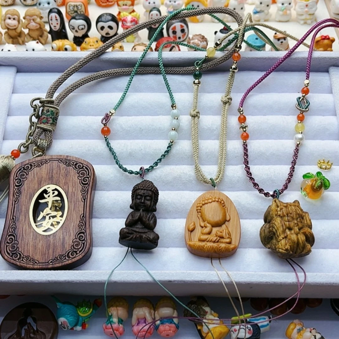 【闪购商品】琉璃颈饰