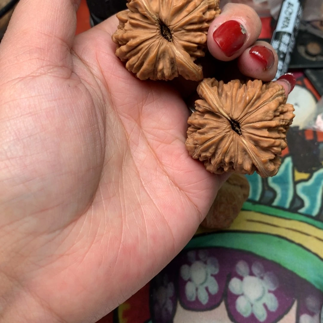 【闪购商品】文玩核桃把件50