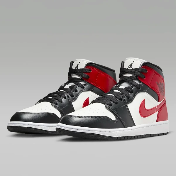 NIKE/耐克女款正品中帮复古黑白红经典休闲板鞋BQ6472-160欧若风