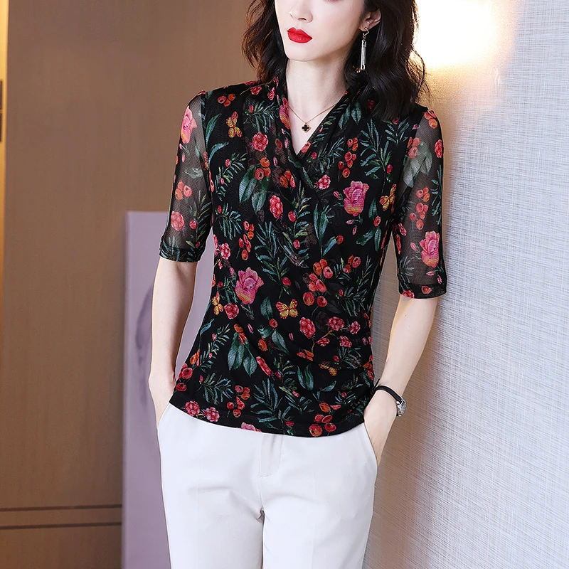 网眼真丝上衣女士v领小碎花气质显瘦减龄修身洋气时尚桑蚕丝t恤衫
