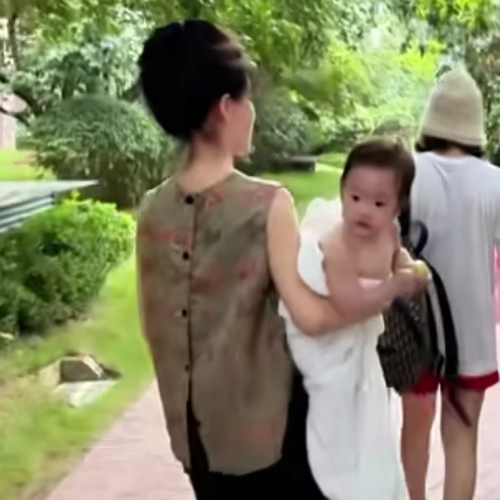 ananstudio“马上有钱”新中式马甲