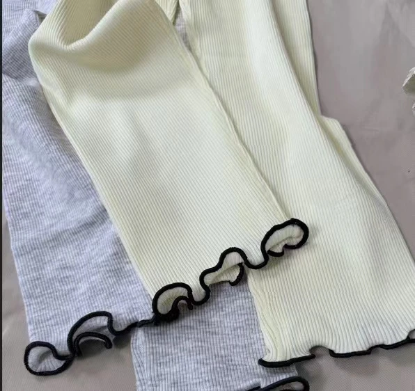 随机安排一条打底裤，尺码随机