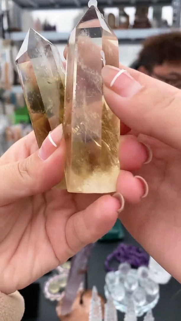 【闪购商品】水晶摆件未镶嵌黄水晶能量柱29.9一颗