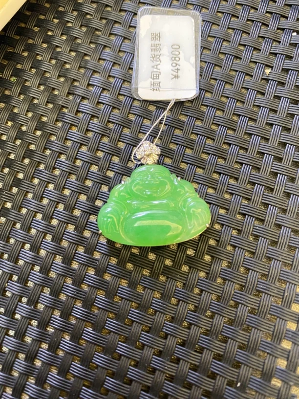 缅甸天然A货翡翠佛公吊坠