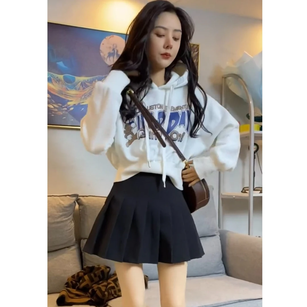 连帽短款卫衣女秋冬2024百搭时尚套头宽松长袖上衣高腰显瘦百褶裙