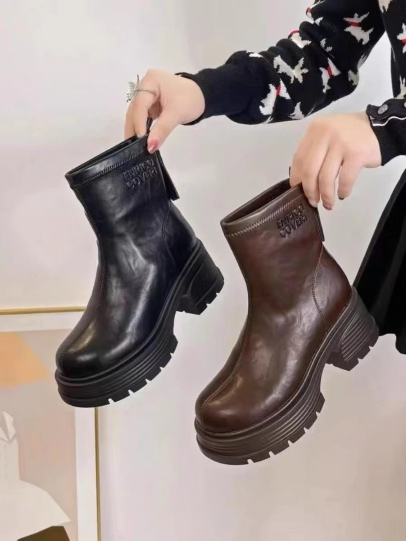 【大头娃娃】新款方头粗跟舒适厚底不累脚百搭款女靴506