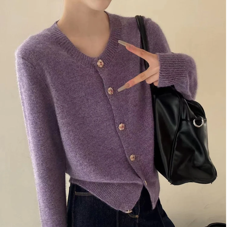 精致花朵扣花紫色小香风圆领针织开衫高级感长袖针织衫毛衣外套