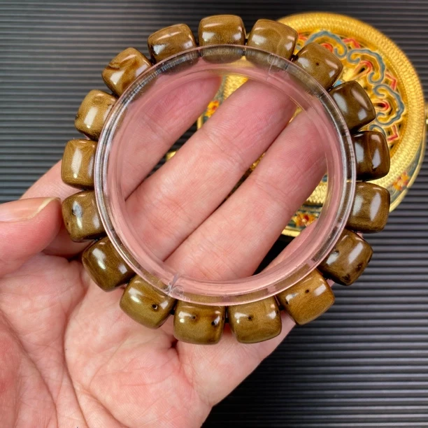 3A黄多多1.2血柳木海柳木根雕工艺