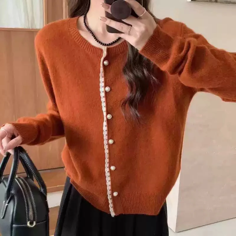 美美推荐0017 洋气蕾丝边拼接浣熊绒毛衣设计感小香风针织开衫