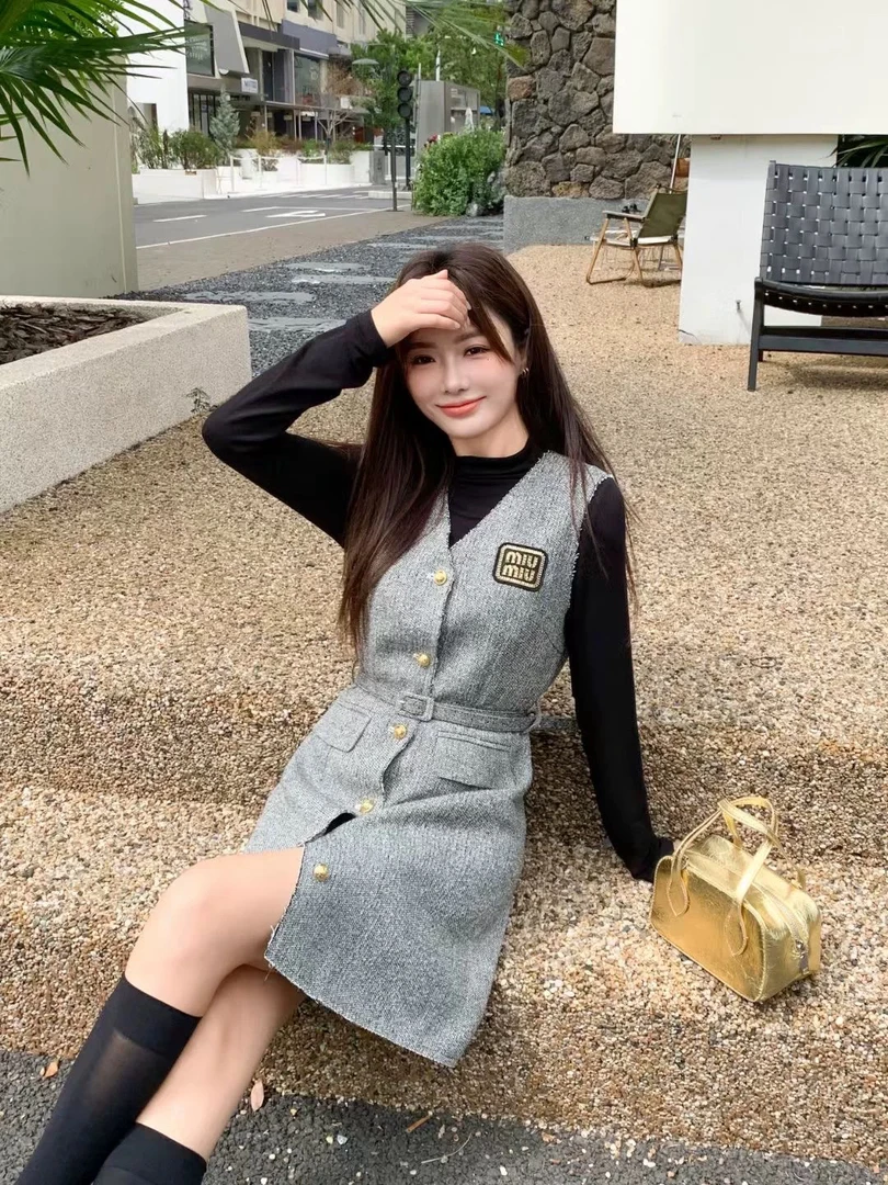 美美推荐687 韩版盐系轻熟减龄秋冬新款套装背心裙小香风两件套