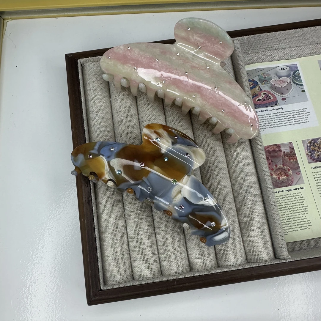 【YINYAO】原单醋酸咖啡画气质抓夹1029