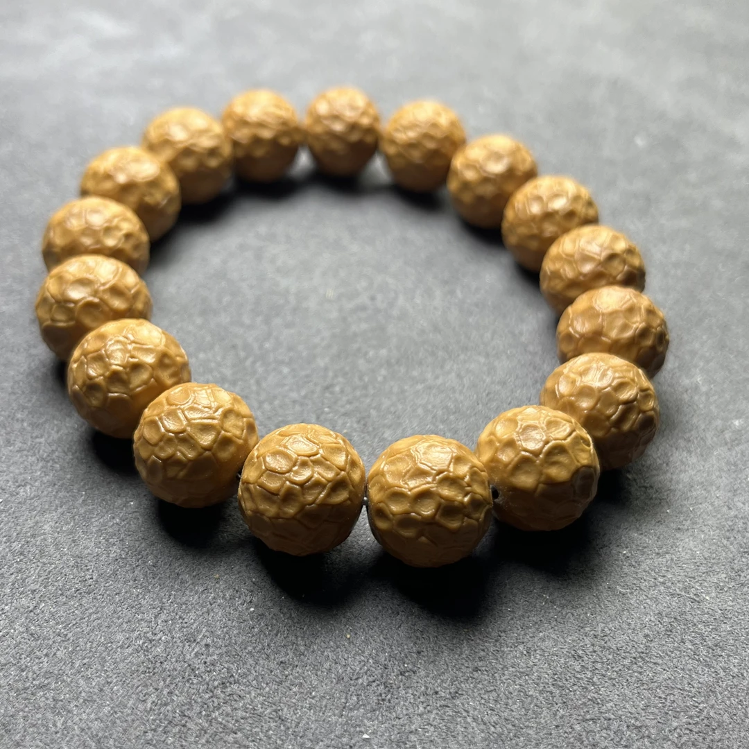 老三猴头工厂 猴头核桃雕刻蛟