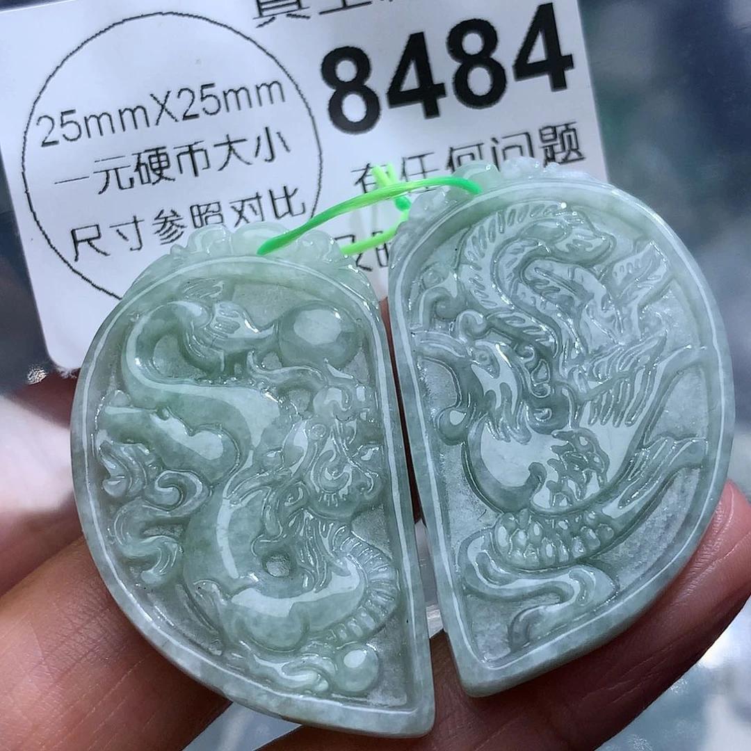 翡翠颈饰未镶嵌8484。