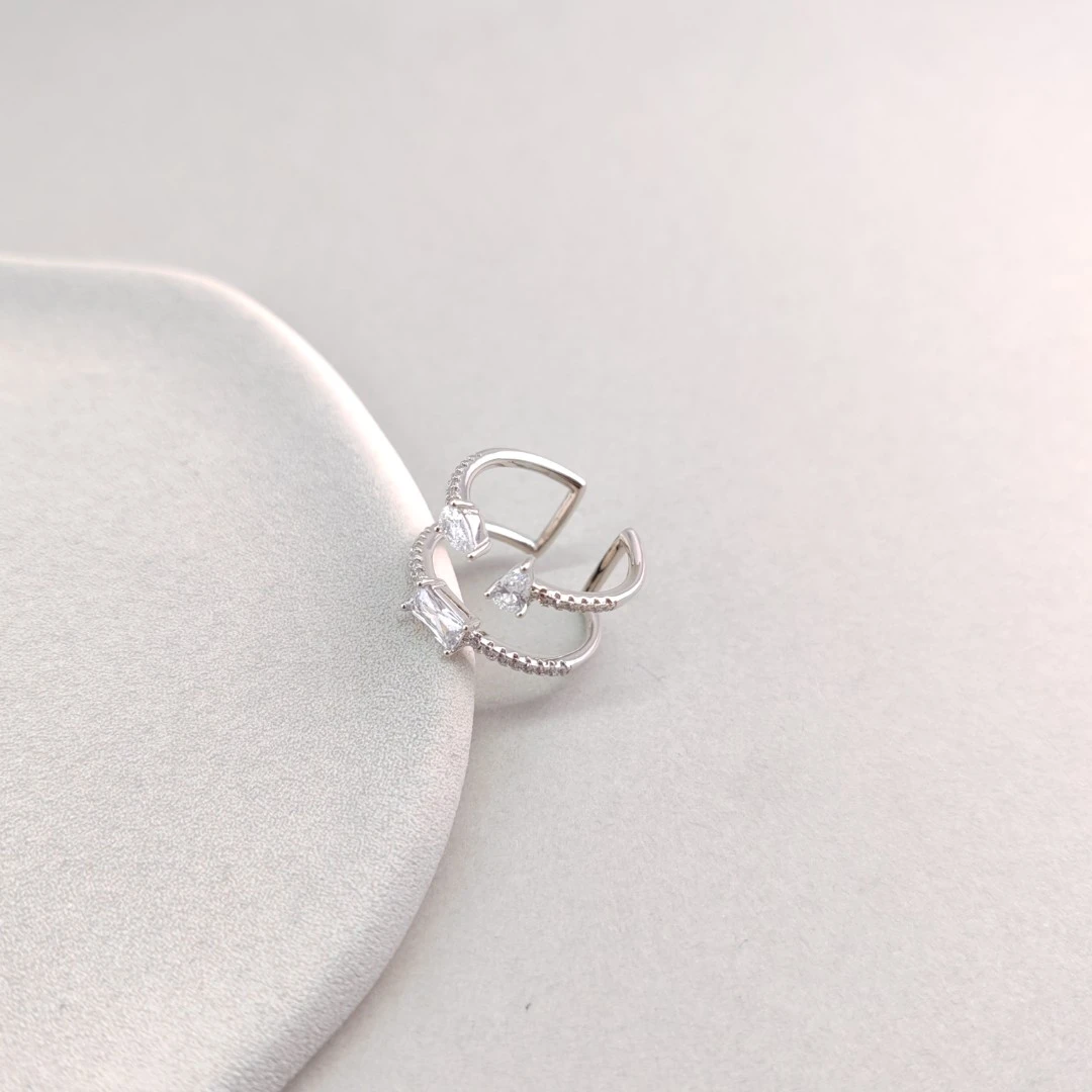 XUPING/旭平首饰 合金合成锆石戒指 秋冬上新 GDJ X000765210A11