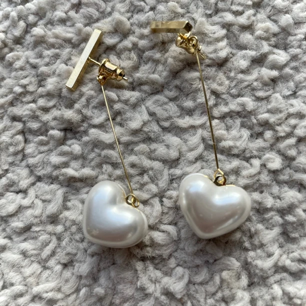 铜合金仿珍珠耳饰 南油小挑剔鉴百搭桃心吊坠耳钉