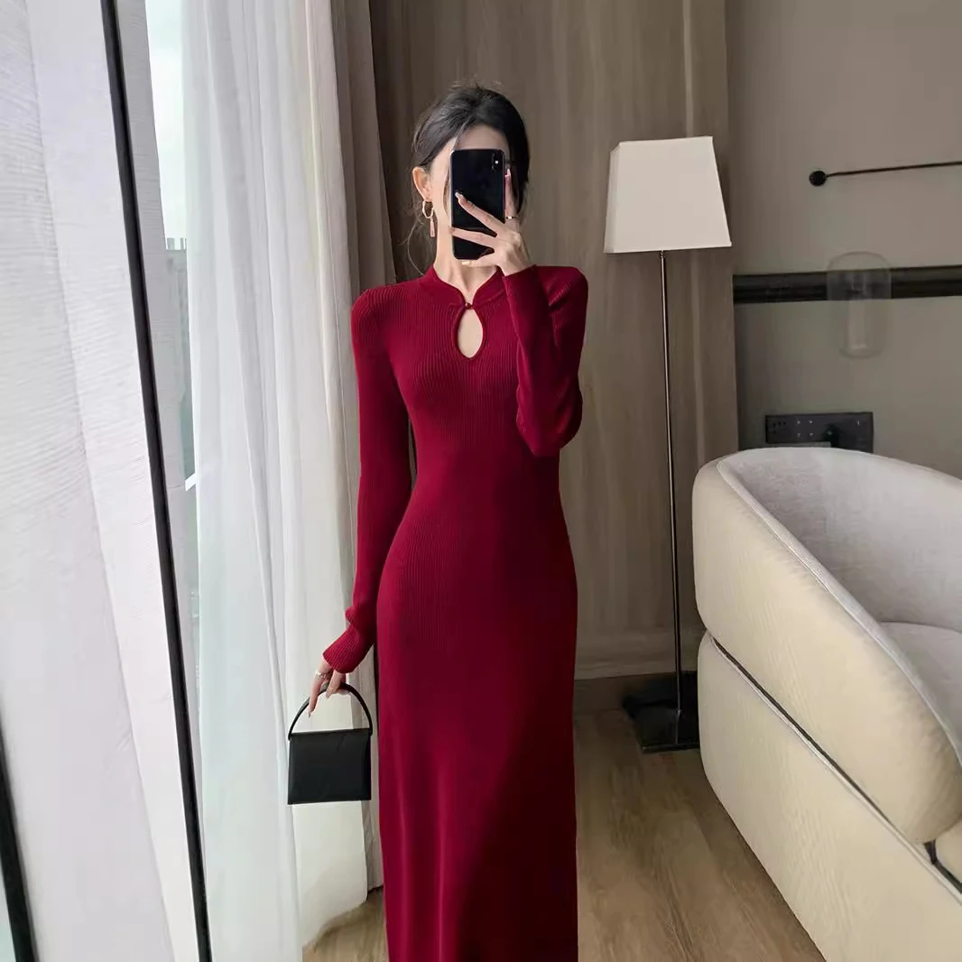 红色针织连衣裙包臀2024秋冬新款修身显瘦新中式气质新年长裙现货