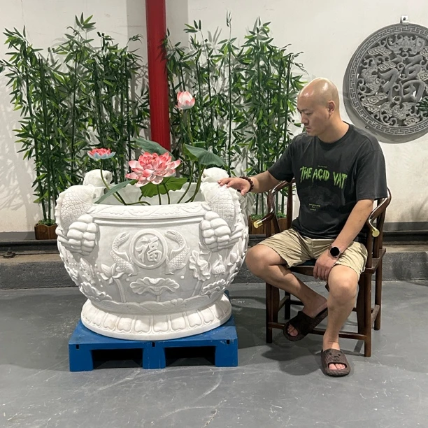 庭院养鱼石雕荷花缸吐水鱼石缸石盆材质汉白玉包邮不含卸货和摆放