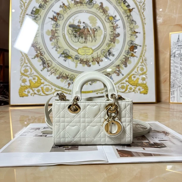 95新 何为奢侈/Dior 戴妃 横版mini 白色 斜挎包/KX2597