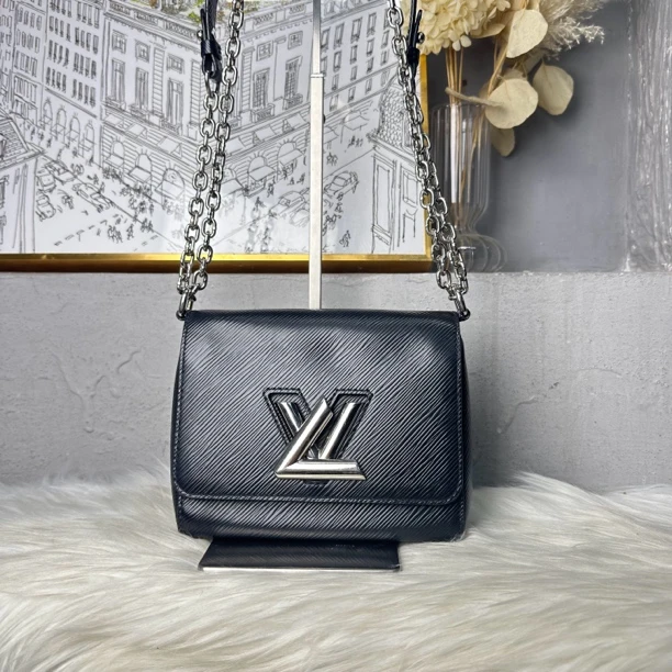 95新 LouisVuitton/路易威登 何为奢侈/Twist 旋扣包 小号 黑银