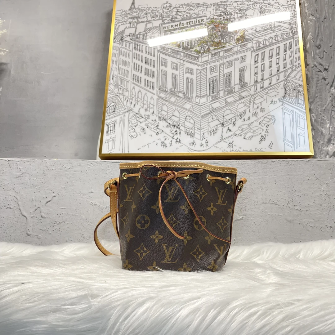 95新 LV 何为奢侈/ noe nano 抽绳小水桶包 /KX7033