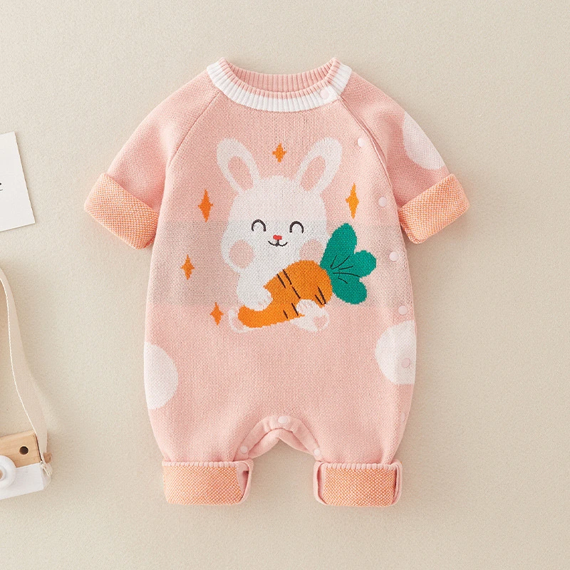 婴儿衣服宝宝连体衣针织毛衣女宝新生儿外出哈衣卡通爬服百天满月