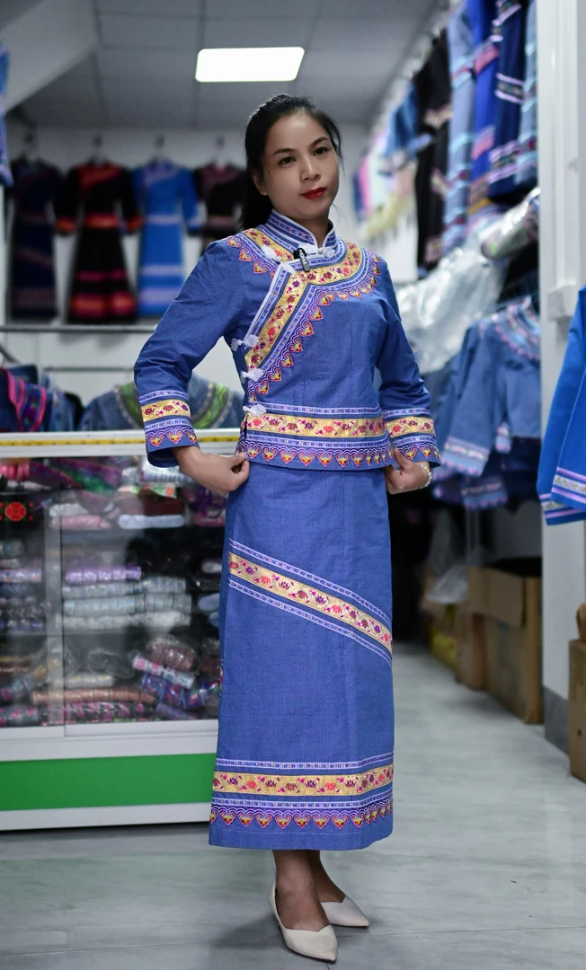 民族服长款民族风女士传统瑶族生活装长袖短款高档藏式苗族舞台