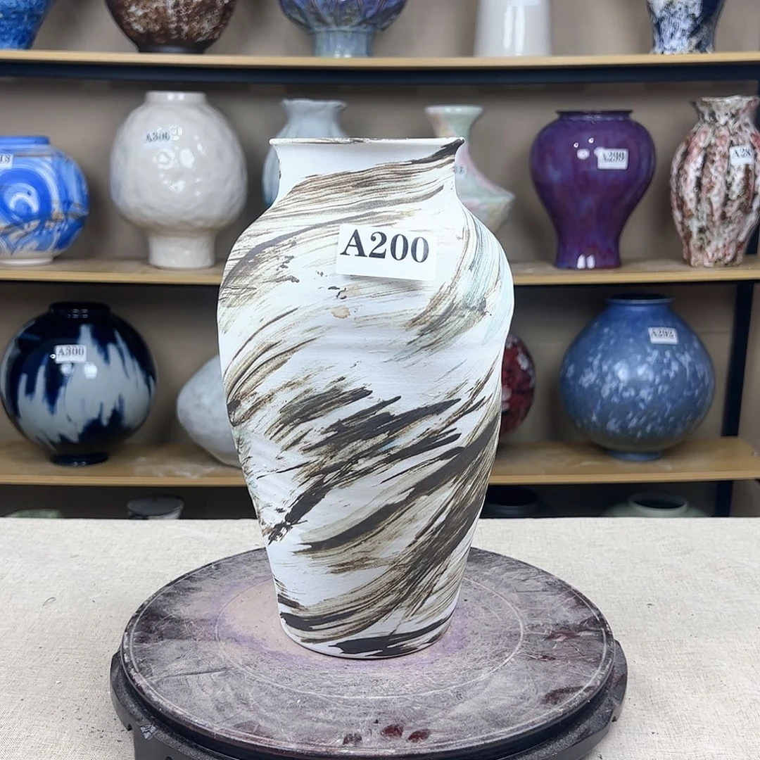 200花瓶摆件的设计风格的